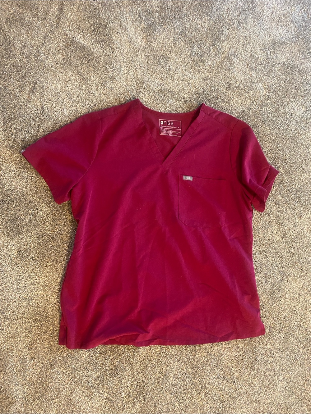 Figs magenta scrub top